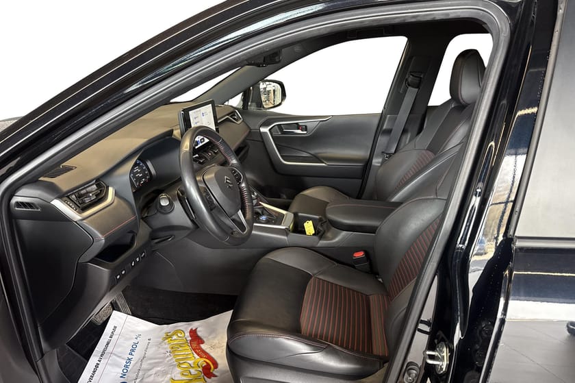 Bilde 5 av Suzuki Across Plug-in Hybrid Facelift, ledbar, hengerfeste