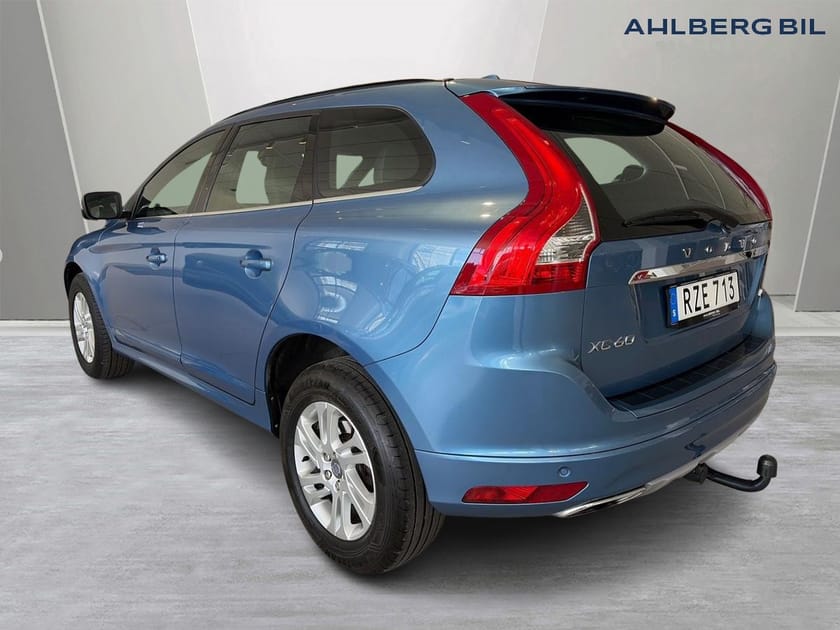 Bild 3 av Volvo XC60 D4 Momentum Business E PRO, Fast Dragkrok, Parkeringssensor Fram/Bak, Panoramaglastak, Navigation