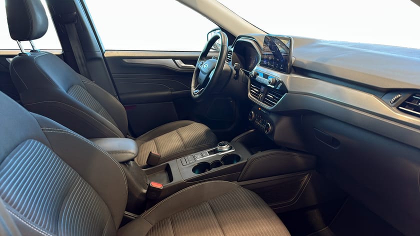 Bild 3 av Ford Kuga Plug-In Hybrid 225hk  Carplay Rattvärme Fjärrstart B-Kamera