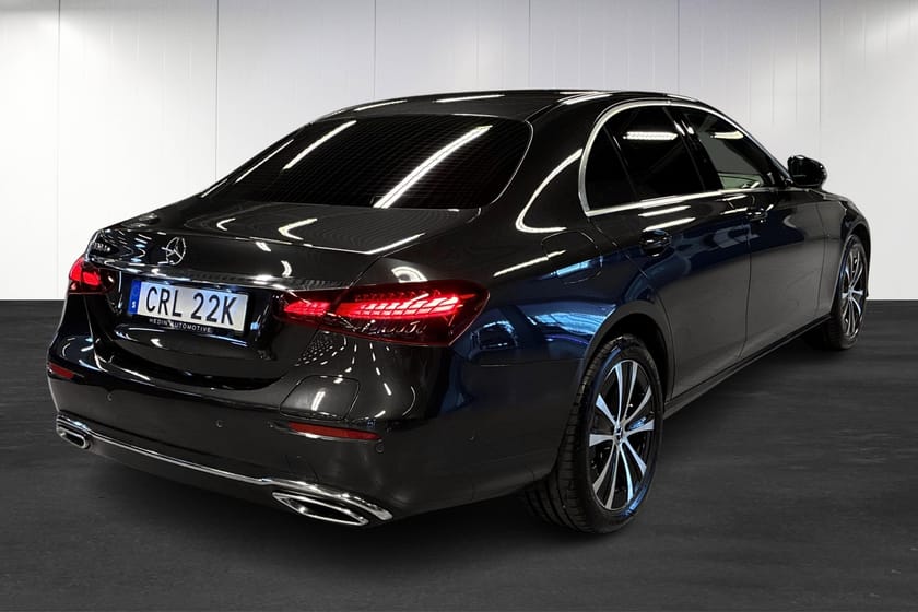 Bild 3 av Mercedes-Benz E 300 de Sedan | Avantgarde | Advancedpaket Plus | Drag | Navi |