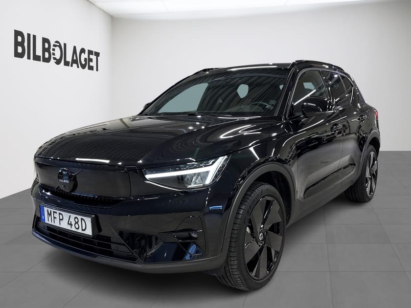 Bild 1 av Volvo EX40 Twin Motor Performance M Plus Black Edt Drag 360