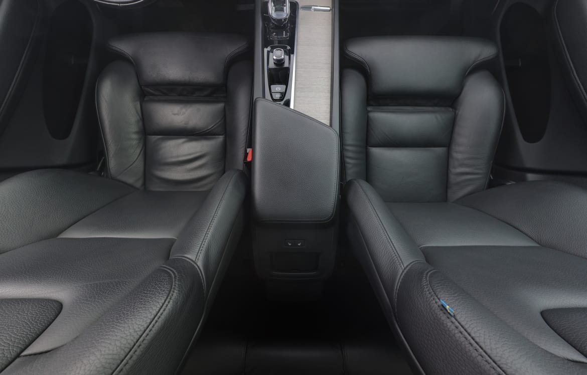 Volvo XC60 2022 - miniatyr 9