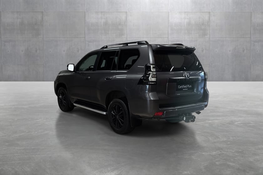Bilde 3 av Toyota Land Cruiser 5-dørs 2.8 Diesel High Power D-4D Aut. 6 gir VX Black Pack