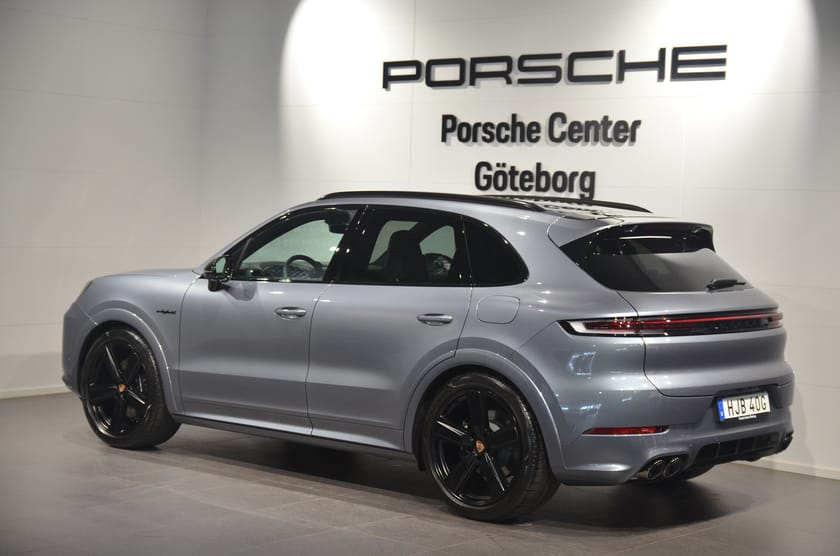 Bild 5 av Porsche Cayenne E-Hybrid Black Edition