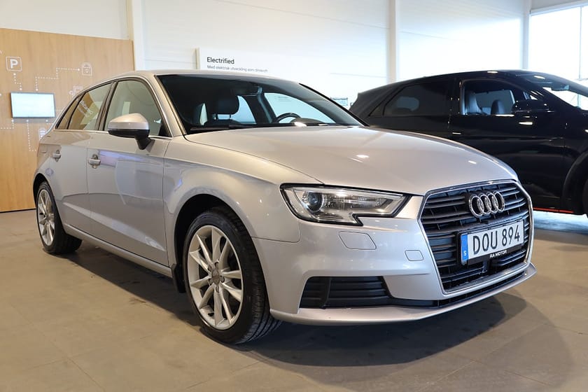 Bild 4 av Audi A3 Sportback 116hk 1.0 TFSI Comfort Drag PDC Blåtand