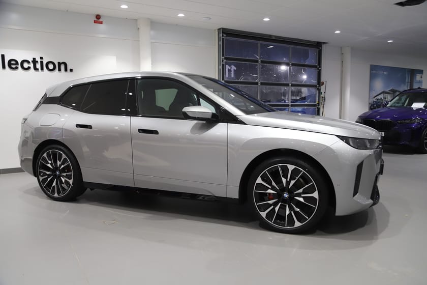 Bild 3 av BMW iX xDrive60 Supercharged / Nypris 1136"