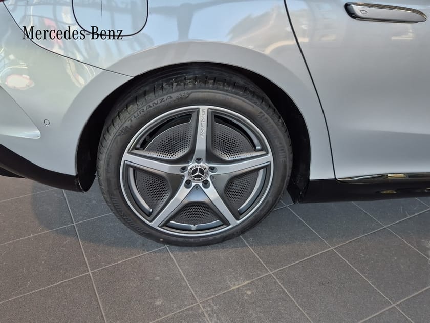 Bild 5 av Mercedes-Benz EQE 350+ AMG Night