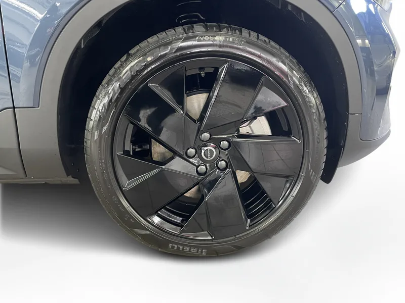 Bild 9 av 16 – Volvo EX40 Single Motor Extended Range M R Plus Black SE Plus Special Edition
