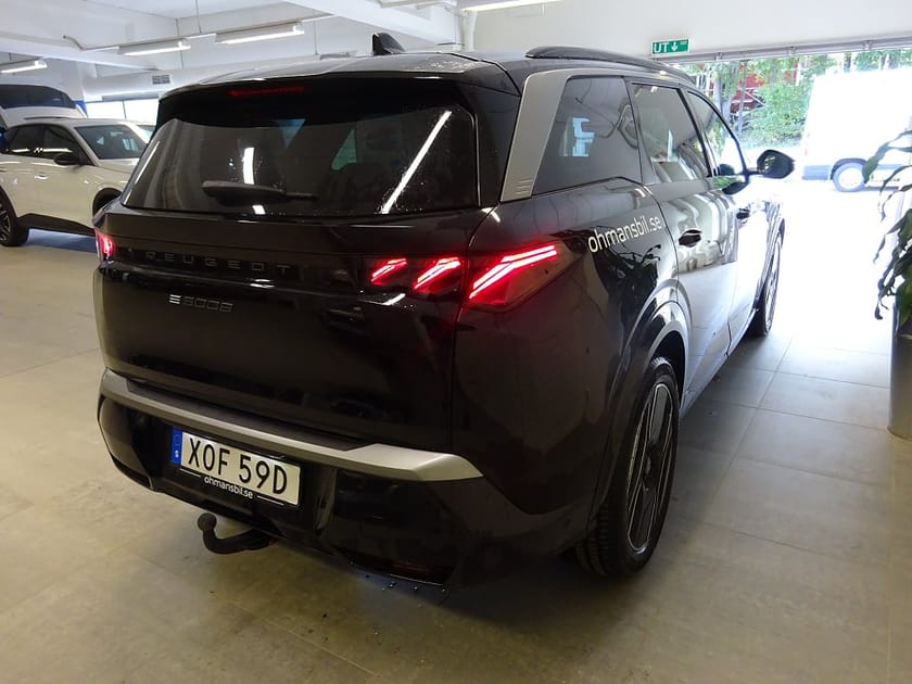 Bild 3 av Peugeot E-5008 GT 73kWh 7-sits