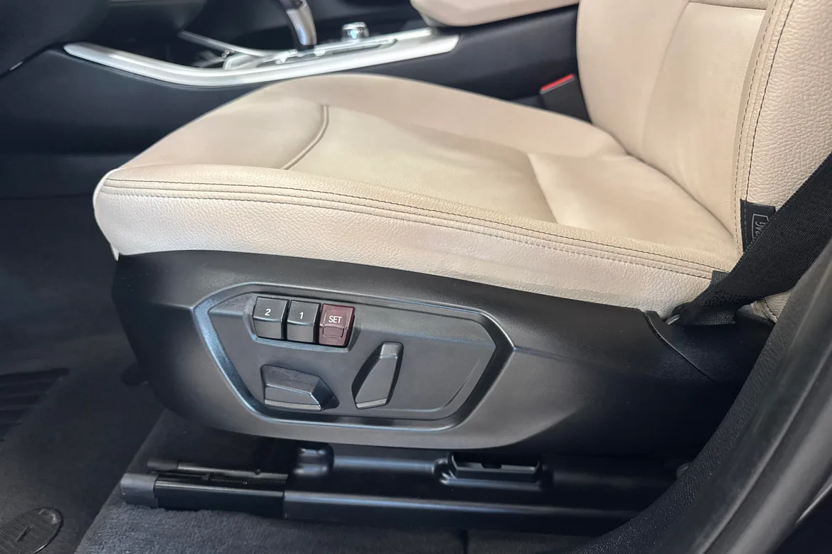 picture of a car