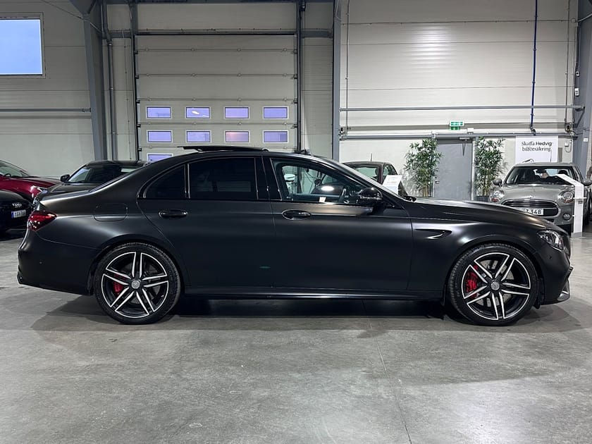Bild 4 av Mercedes-Benz AMG E 63 S 4MATIC+ Skalstolar Kolfiber DownPipe 750hk