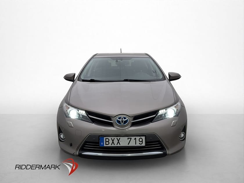 Bild 2 av Toyota Auris Hybrid 136hk Executive Kamera Navi Halvskinn