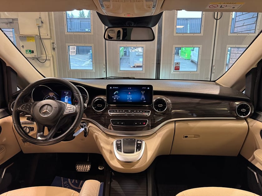 Bild 5 av Mercedes-Benz V 250d 4MATIC 3.2t V250 9G-Tronic AMG Drag Gps Burmester Värmare