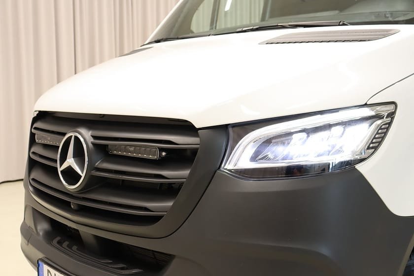 Bild 2 av Mercedes-Benz Sprinter 319 CDI 4x4 Skåpbil 190HK Automat Servicebil