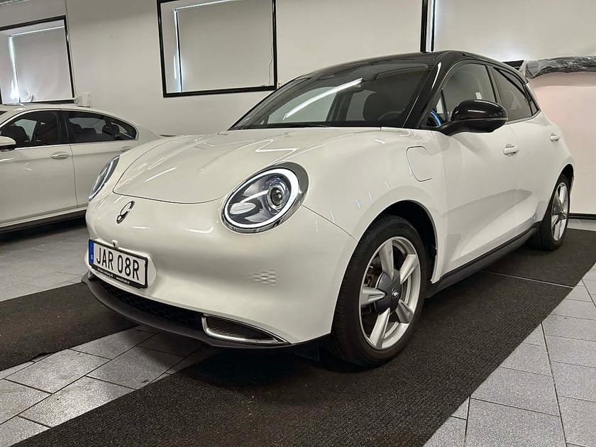 Bild 1 av ORA Funky Cat 300 171 hk Årsskatt 360 kr MOMS/VAT