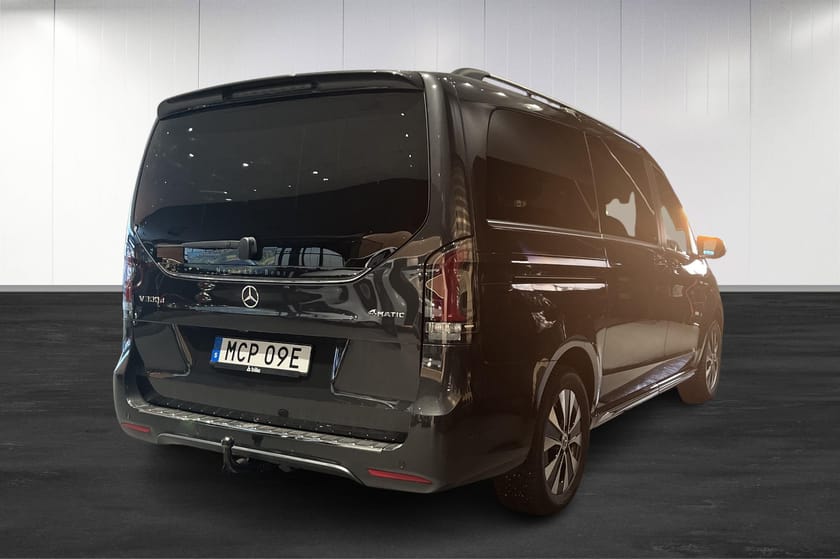 Bild 4 av Mercedes-Benz V 300d 4MATIC 3.2t MOMS BURMESTER Drag Easy pack Dubbla skjutdörrar