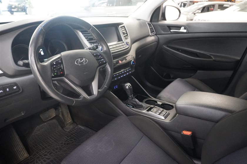 Bild 2 av Hyundai Tucson 2.0 CRDi 4WD Comfort Plus 136 hk Aut
