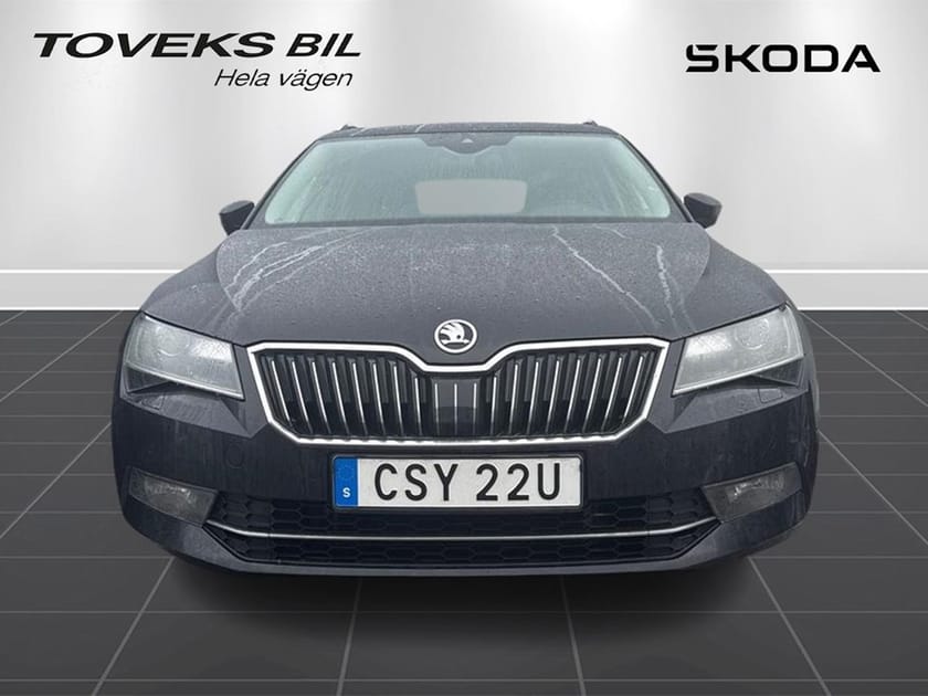 Bild 2 av Škoda Superb Kombi L&K 2,0 TDI 190 DSG 4X4 GRTL&K