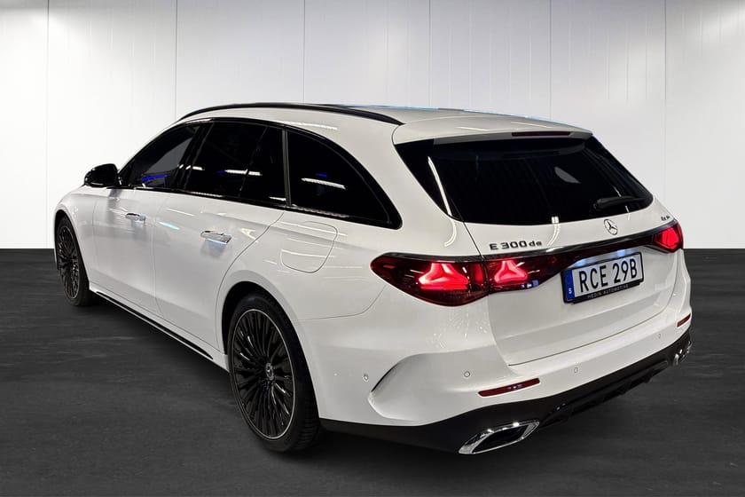 Bild 4 av Mercedes-Benz E 300 d e 4MATIC T de  | AMG Line | Nightpaket | Pano | 360 | Burmester