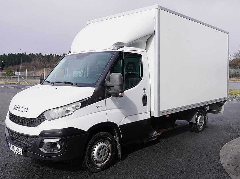 Bild 2 av Iveco Daily 35-140 NP Chassi Cab 3.0 BAKGAVELLYFT/NYA GASTANKAR