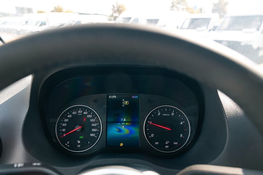 Bild 5 av Mercedes-Benz eSprinter 420 Chassi 81 kWh (Lagerbil) 18 kubik skåp