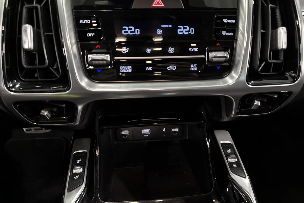 picture of a car