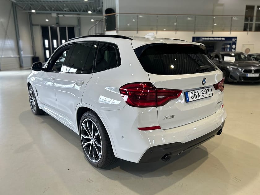 Bild 4 av BMW X3 xDrive30e Steptronic M Sport HUD/HK/360° kam