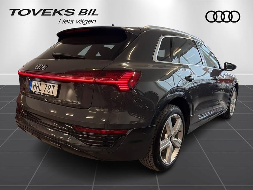 Bild 2 av Audi Q8 50 e-tron quattro 250,00 KW 250