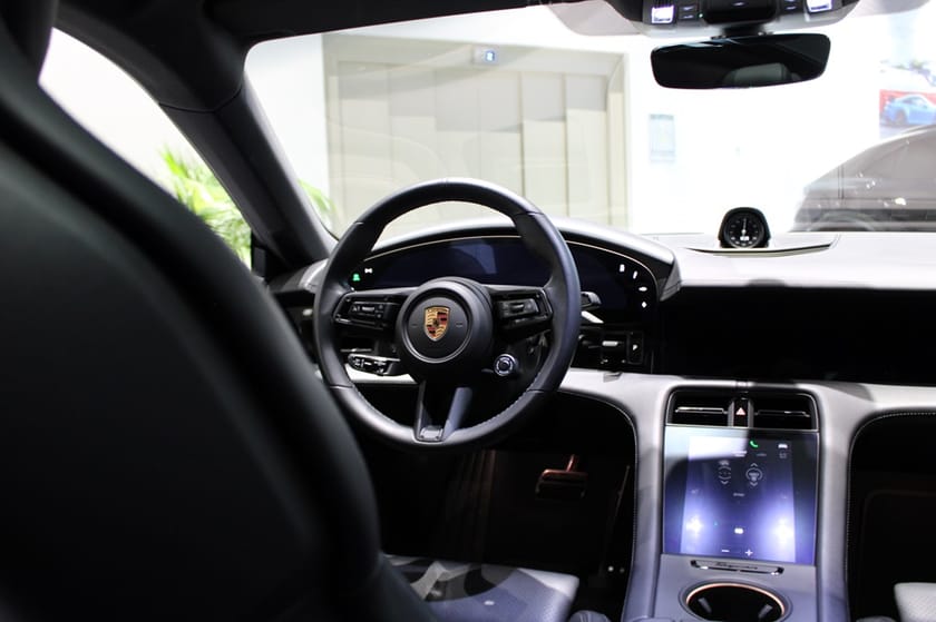 Bild 5 av Porsche Taycan 4S Moms