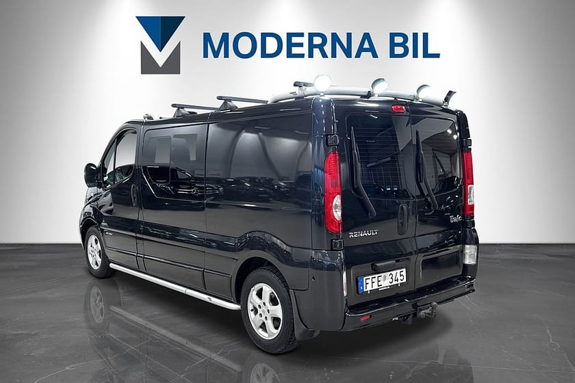 Bild 3 av Renault Trafic Kombi 2.5 dCi 146hk Aut D-värm Drag B-kamera
