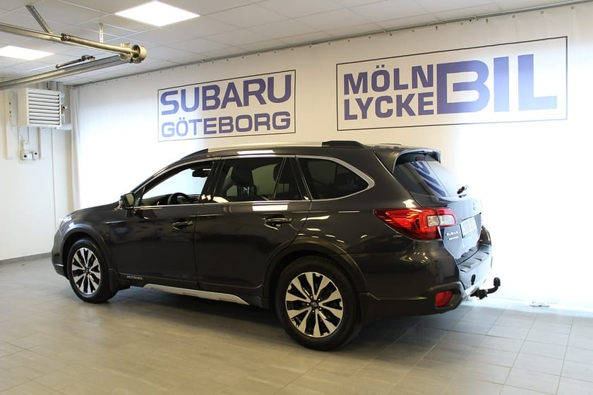 Bild 3 av Subaru Outback 2,0D Aut Summit (150hk)** Kampanj**