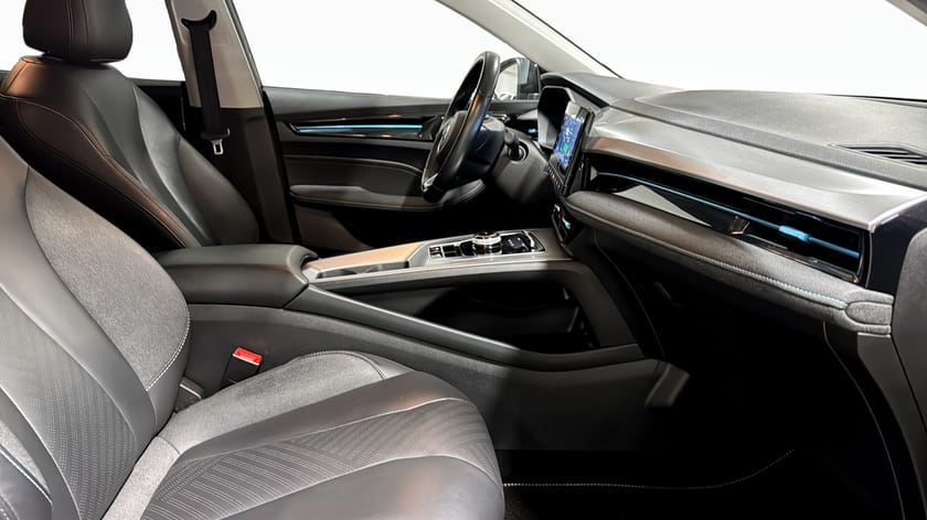 Bild 3 av MG 5 Long Range Luxury 360° Kamera Skinn Elstol Keyless Värmare 61 kWh