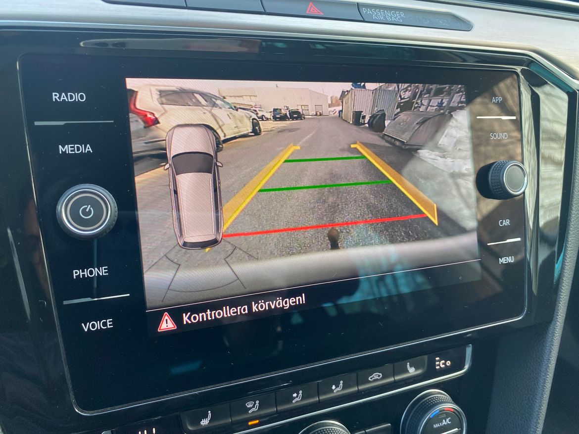 Volkswagen Passat 2018 - miniatyr 13