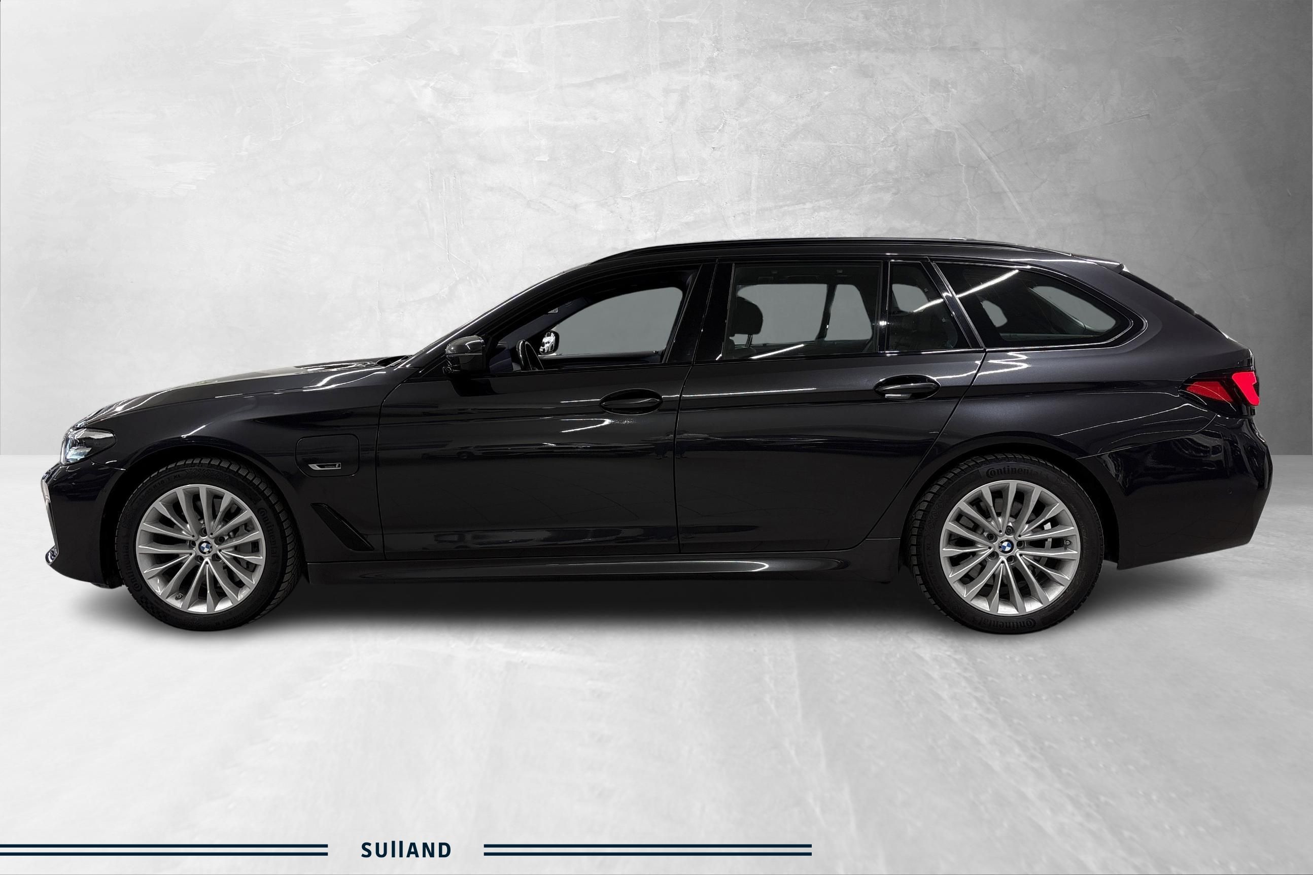 Thumnail bilde 1 av BMW 530e xDrive Touring