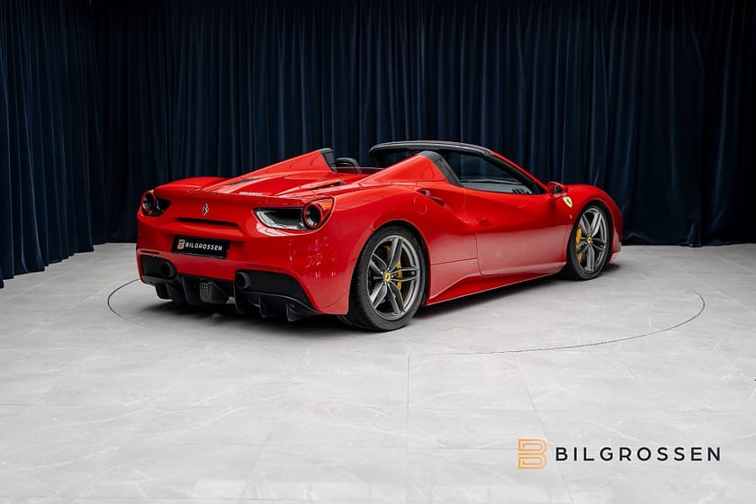 Bild 5 av Ferrari 488 GTS Spider 3.99% Kolfiber Skalstolar Novitec Sv-såld