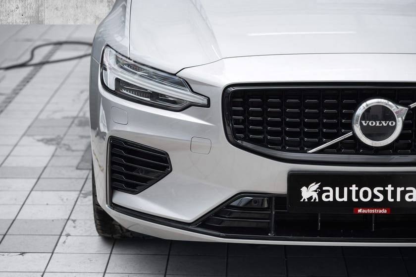 Bilde 3 av Volvo V60 2024 T6 Plus dark, H.Feste, Navi, Kamera, Varmer