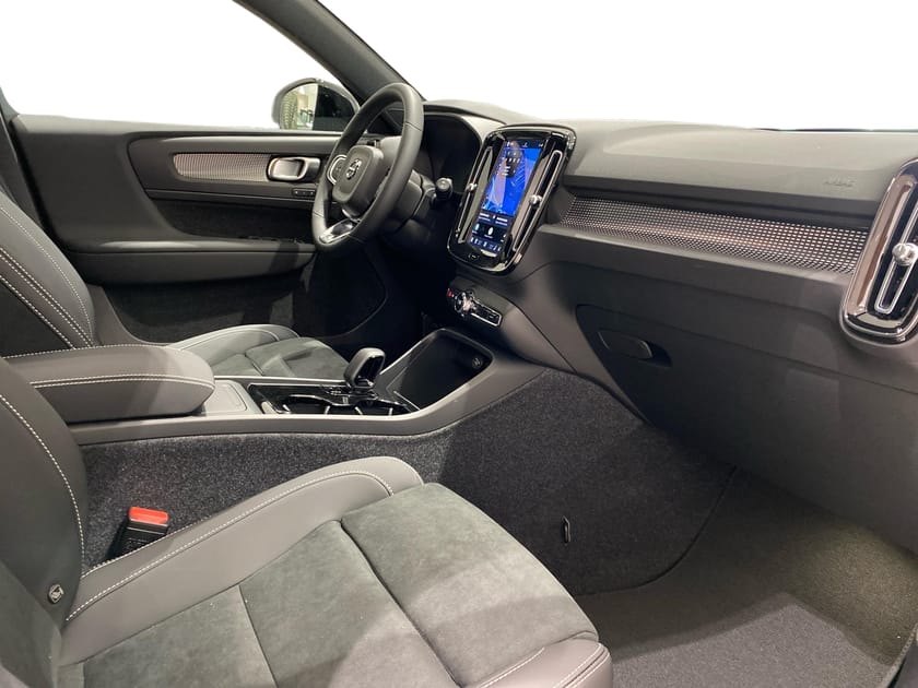Bild 4 av Volvo EX40 Twin Motor Performance Ultra SE - Demobil