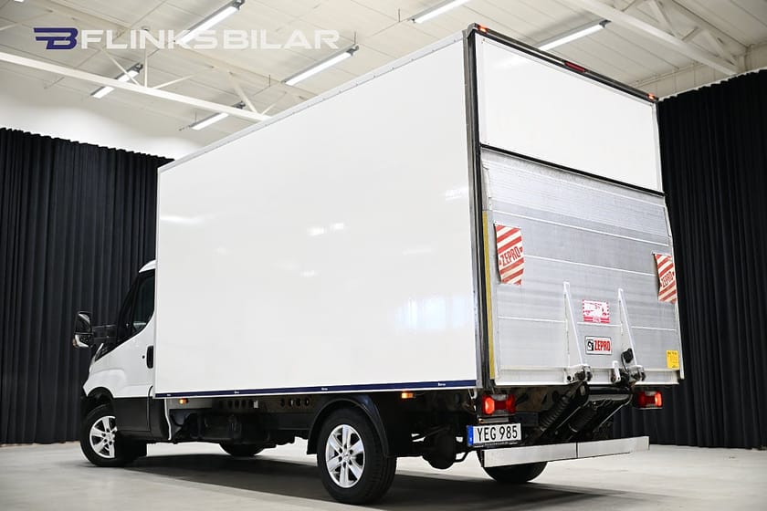 Bild 4 av Iveco Daily 35-160 Chassi Cab 156HK Automat|Volymskåp|BG-Lyft|Sidodörr|Bakgavellyft