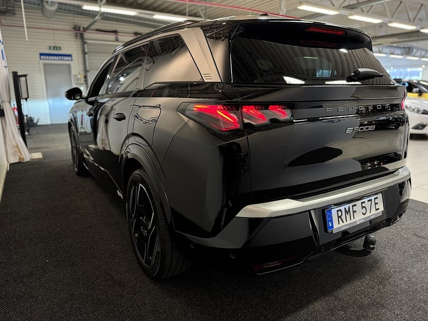 Bild 5 av Peugeot E-5008 GT | Drag | 7-Sits | 214hk | Moms