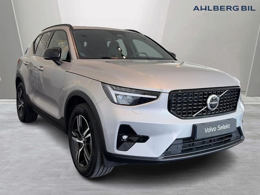 Bild 1 av Volvo XC40 B3 FWD Bensin Plus Dark
