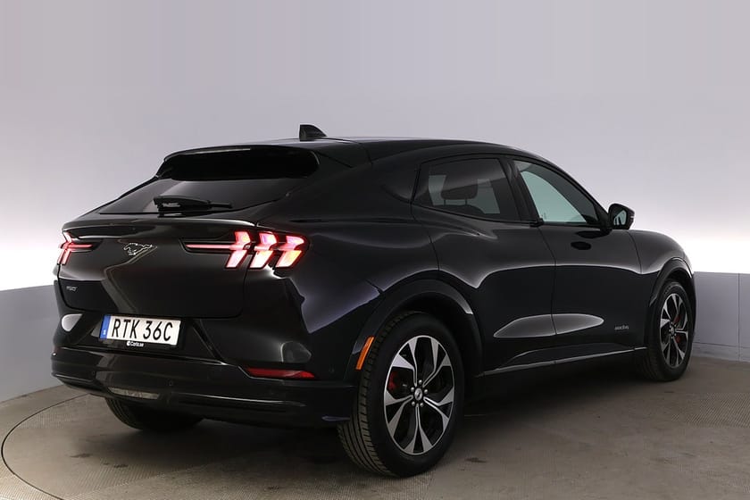 Bild 5 av Ford Mustang Mach-E Standard Range AWD Teknikp. 360 B&O