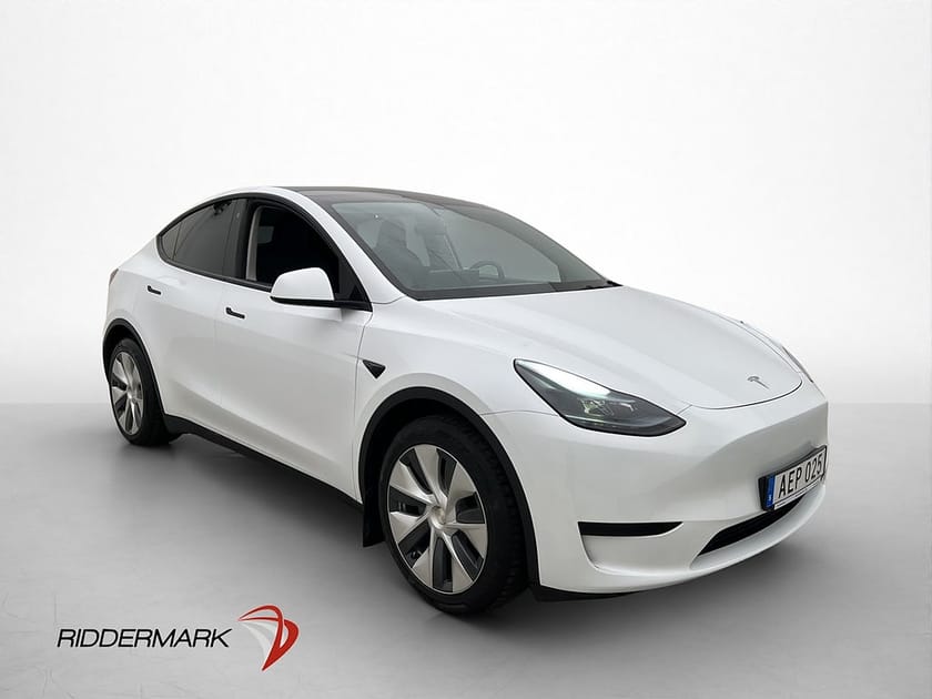 Bild 1 av Tesla Model Y Standard Range RWD MOMS Dragkrok Autopilot Sv-Såld