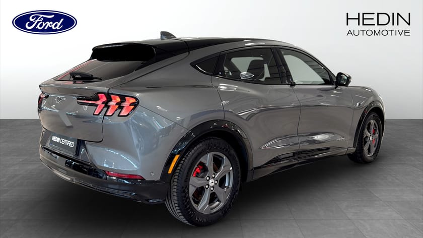 Bild 2 av Ford Mustang Mach-E Standard Range AWD 269hk