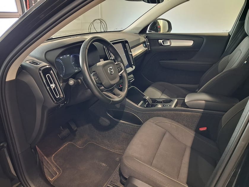 Bild 3 av Volvo XC40 T4 Recharge Inscription plug in 211HK Panorama