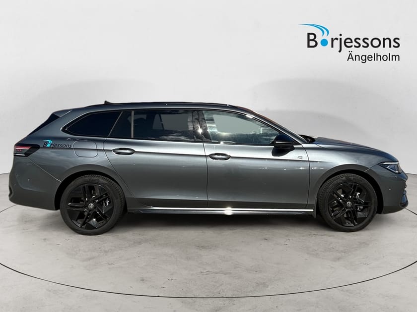Bild 2 av Volkswagen Passat Variant eHybrid Sportcombi R-line 1.5 TSI e-Hybrid 272hk DSG