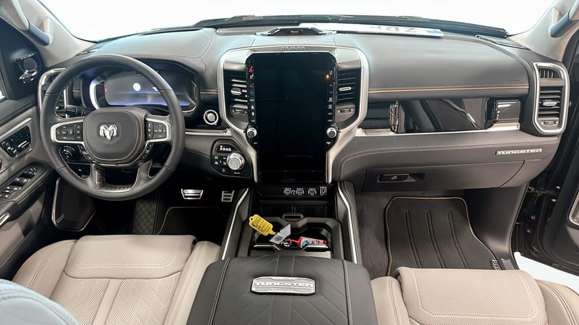 Bild 4 av RAM 1500 RHO TUNGSTEN CREW CAB