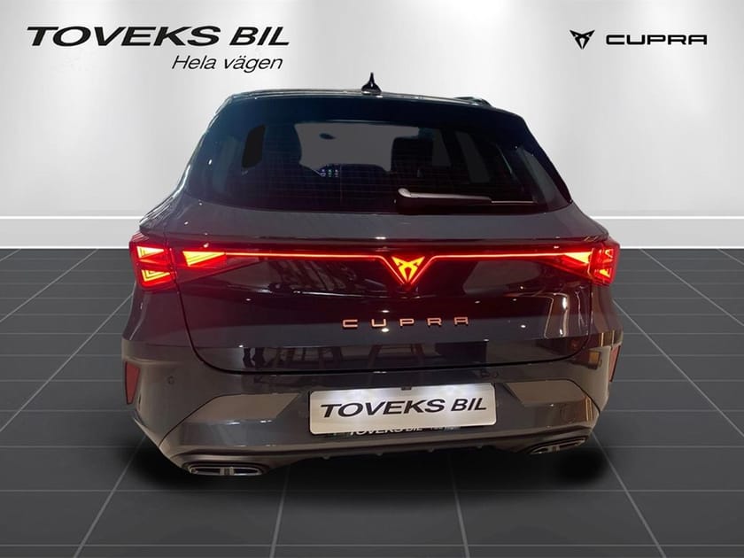 Bild 2 av CUPRA Leon Sportstourer e-Hybrid 1.5 204 DSG (PLUG