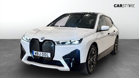 BMW iX xDrive40 (326hk) DRAG / PANORAMA
