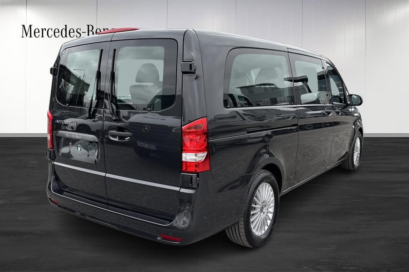 Bild 4 av Mercedes-Benz eVito Tourer 129 3.5t 8-sits