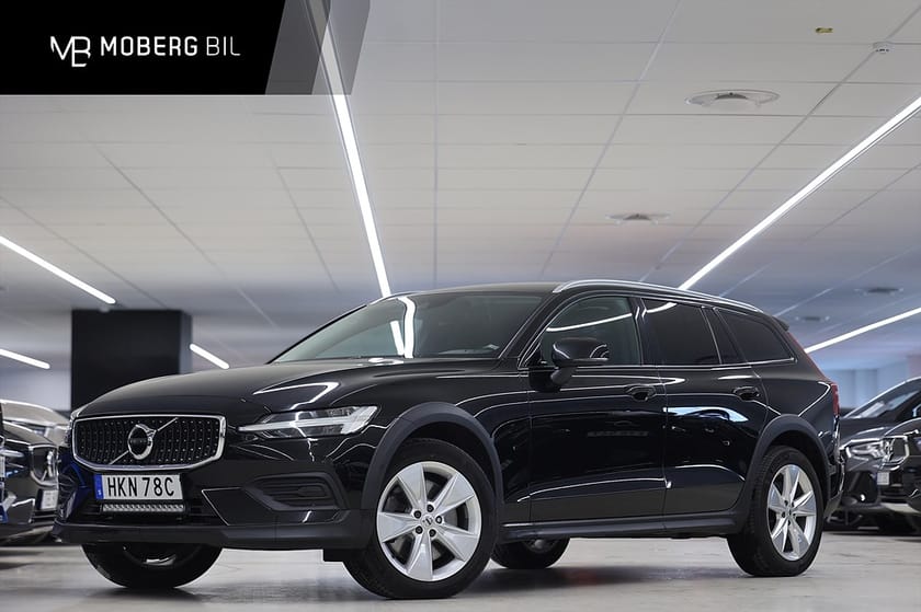 Bild 1 av Volvo V60 Cross Country B4 AWD 197hk Momentum Värmare Navi
